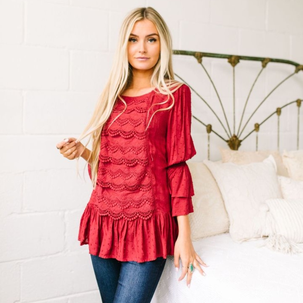 SOLD OUT Play It Again Samantha Lace Top In Red